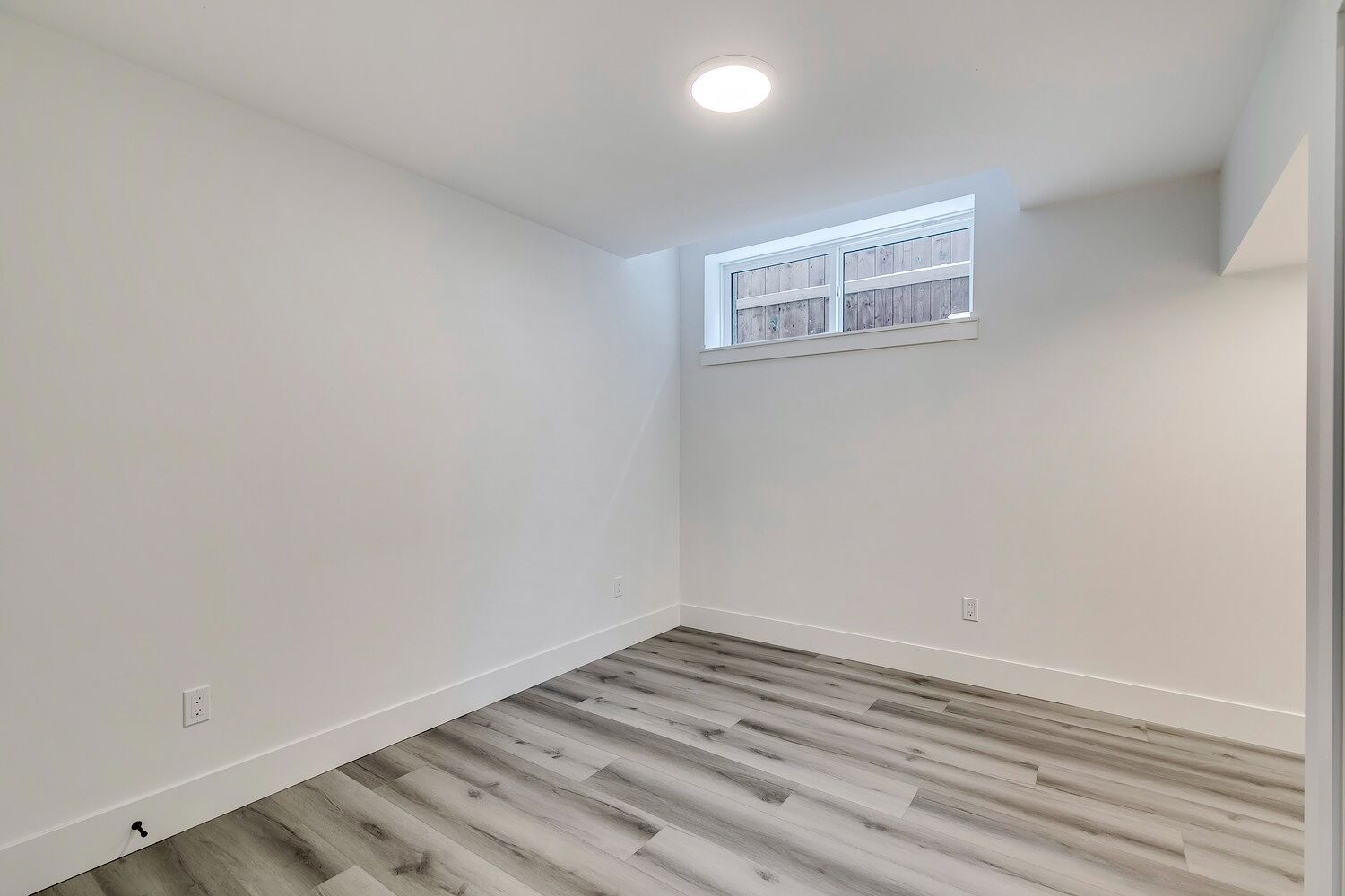 2420 36 Street Southwest