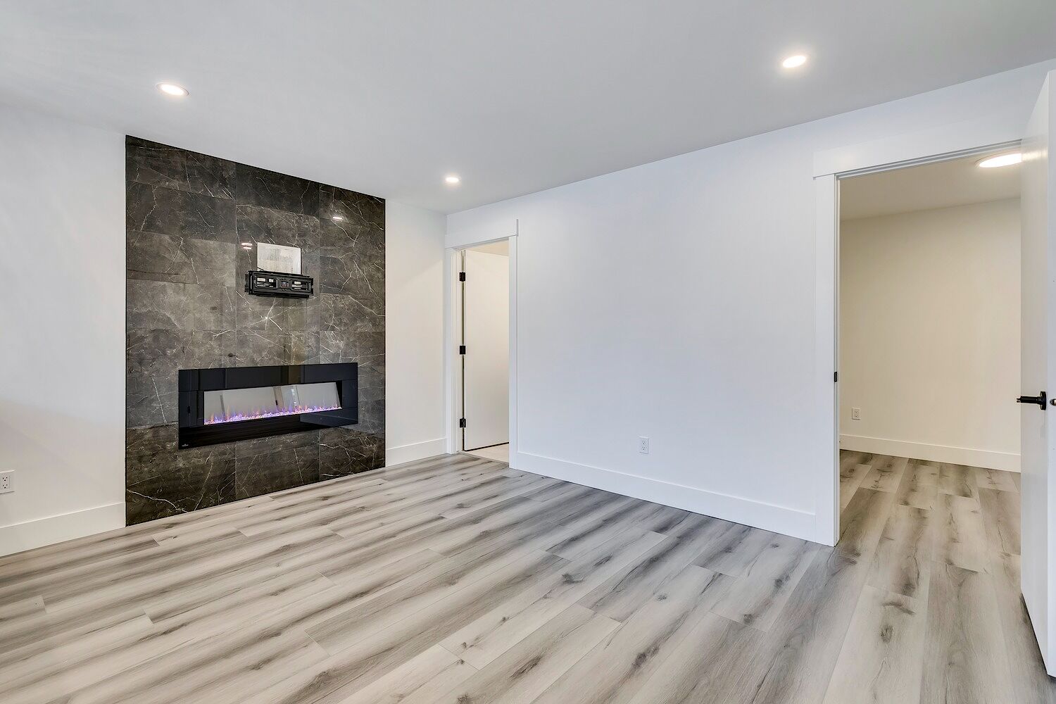 2420 36 Street Southwest