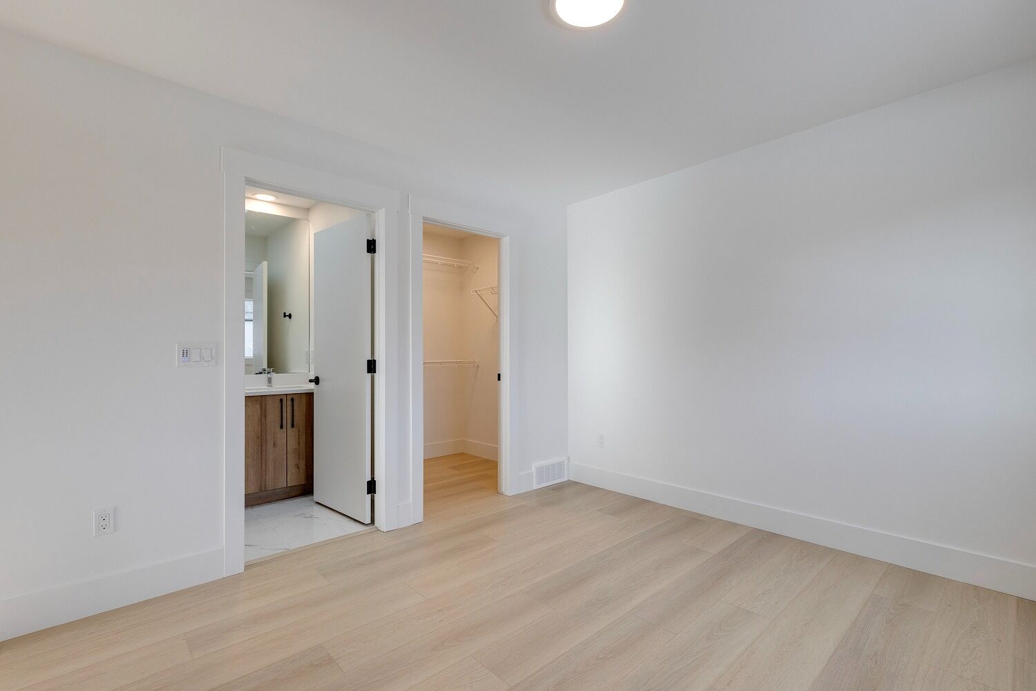 Tuxedo Luxury 2 Bedroom Townhouse