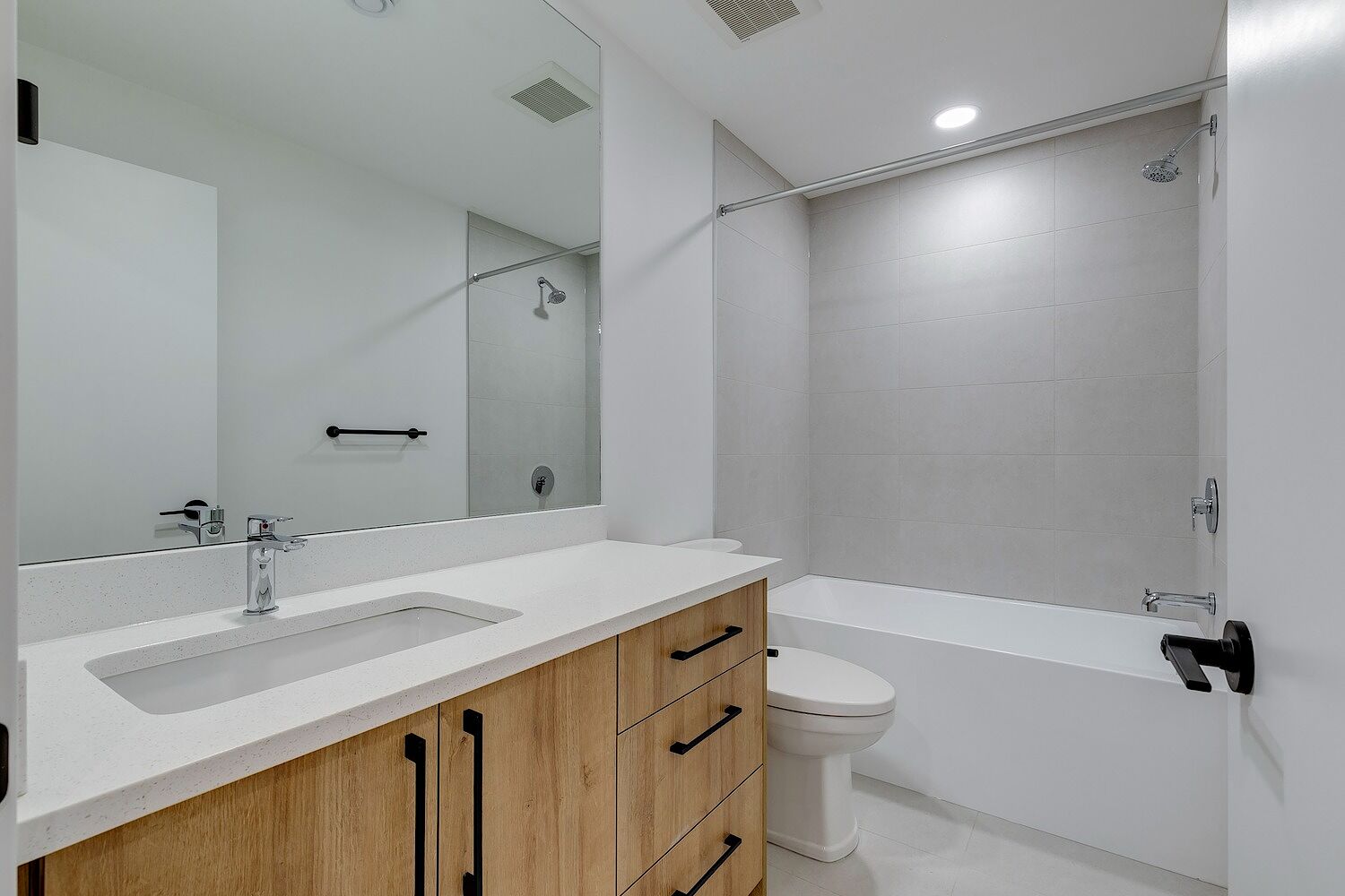 Luxury 1 Bedroom Basement suite