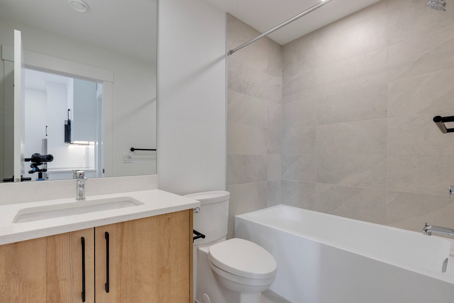 Luxury 1 bedroom 1 bathroom - ***1 MONTH FREE RENT***