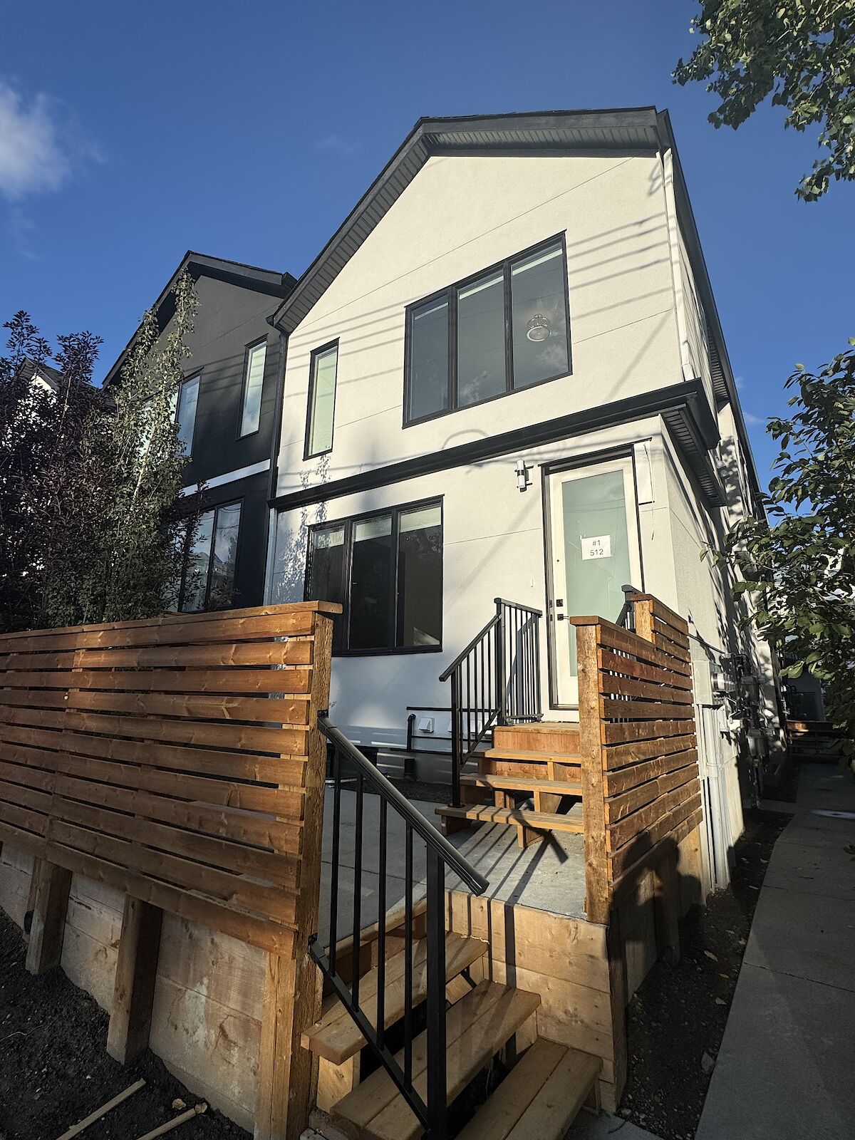 Luxury 2 Bedroom Townhomes