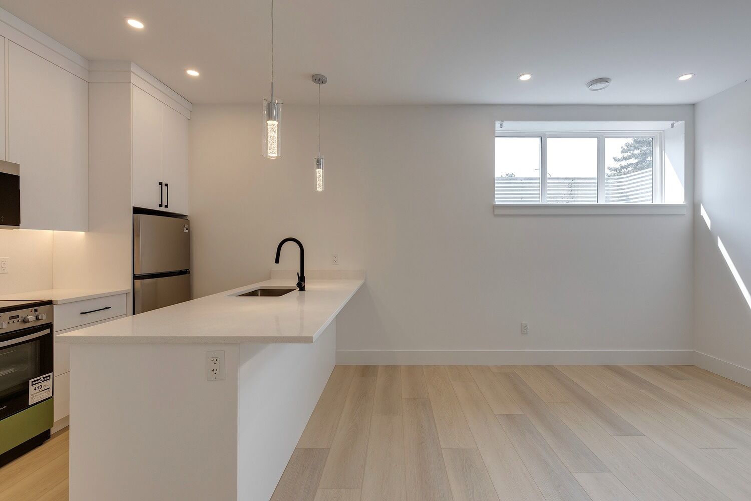 Luxury 1 bedroom 1 bathroom - ***1 MONTH FREE RENT***