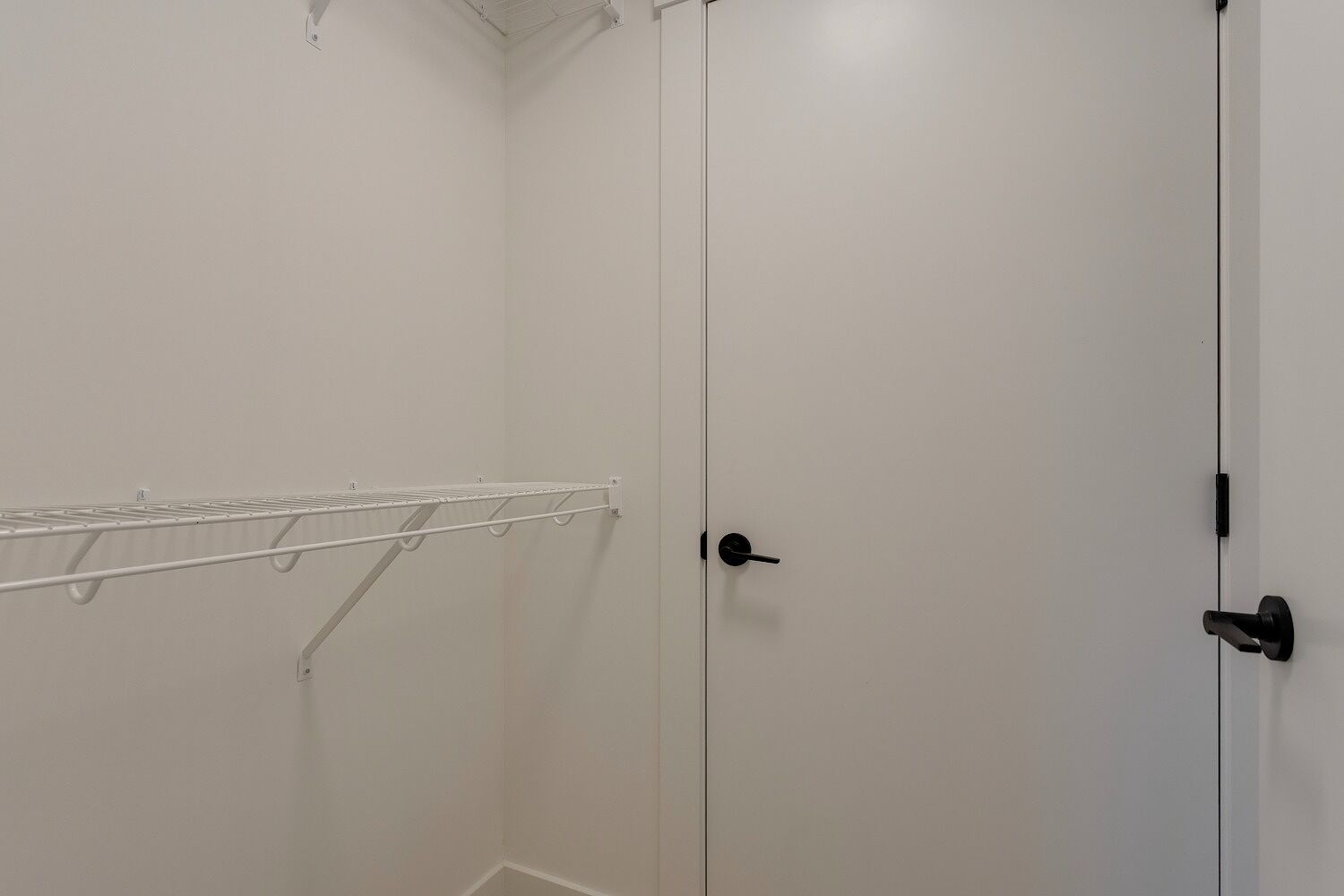 Brande New Luxury 1 bedroom Townhouse in the heart of Bridgeland