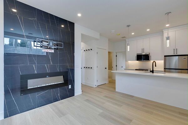 Luxury 1 bedroom 1 bathroom basement suite