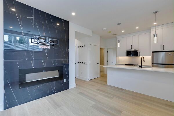 Luxury 1 bedroom 1 bathroom basement suite