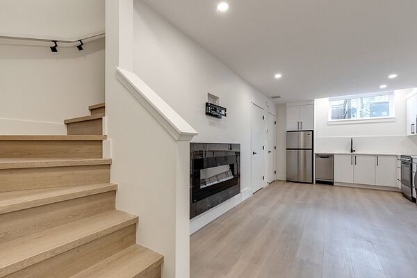 BRAND *NEW* LUXURY 1 BEDROOM BASEMENT SUITE